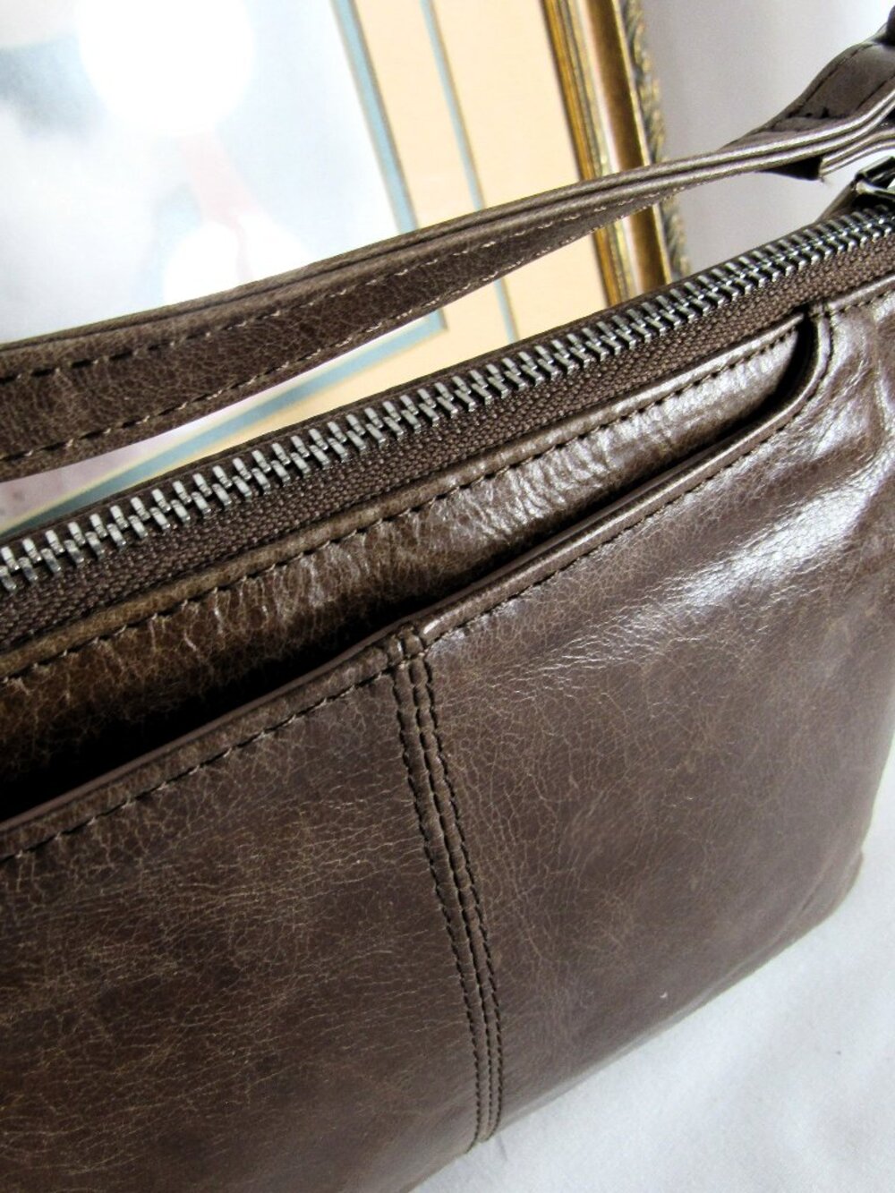 HOBO INTERNATIONAL BROWN XBODY BAG LOTS OF POCKETS GENUINE LEATHER - Picture 6 of 13